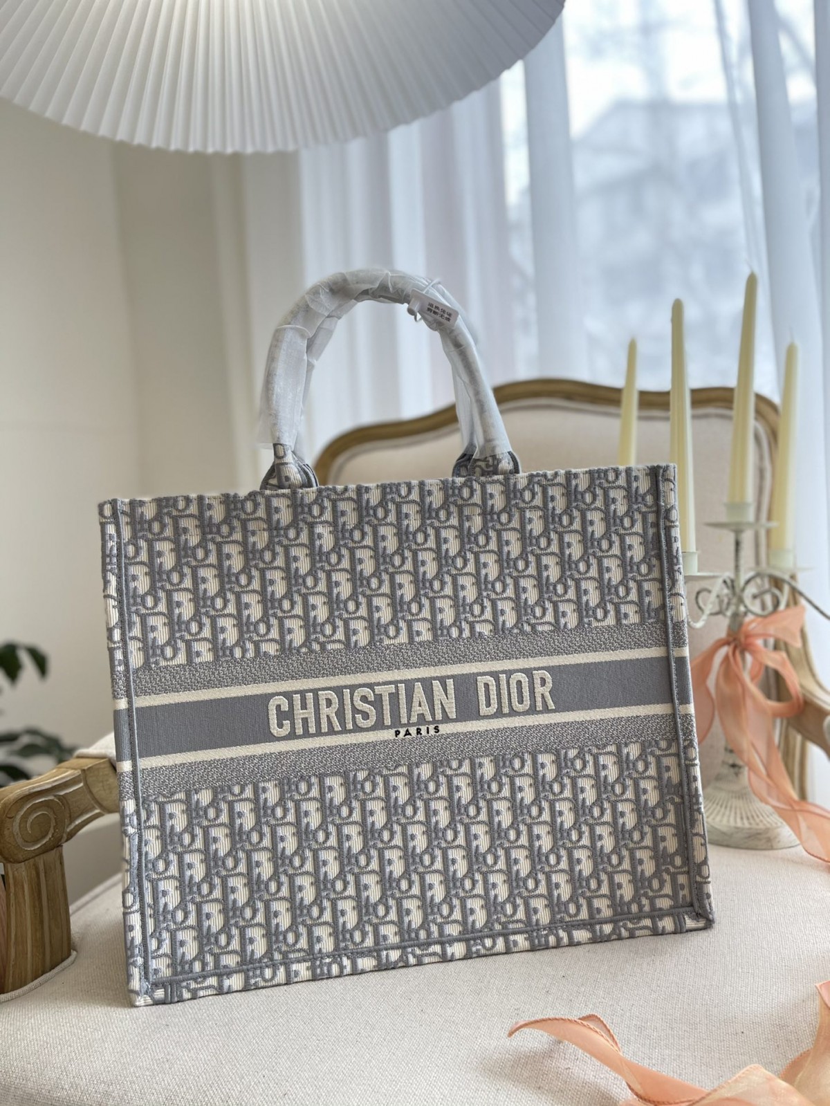 Travel to take Dior Tote replica bags (2022 Special)-Best Quality Fake designer Bag Review, Replica designer bag ru