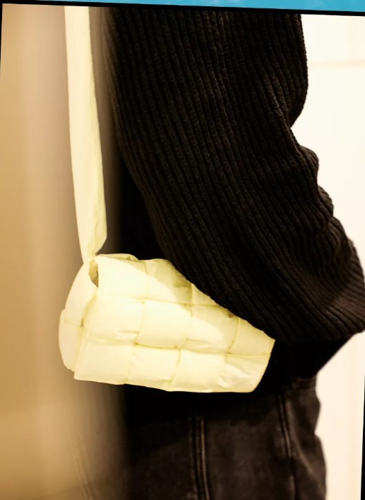 Daniel Lee quit! Hurry up and buy Bottega Veneta replica bags! (2022 Updated)-Best Quality Fake designer Bag Review, Replica designer bag ru Daniel Lee quit! Hurry up and buy Bottega Veneta replica bags! (2022 Updated)-Best Quality Fake designer Bag Review, Replica designer bag ru