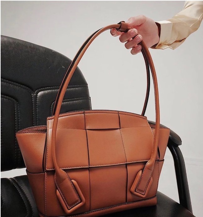 Daniel Lee quit! Hurry up and buy Bottega Veneta replica bags! (2022 Updated)-Best Quality Fake designer Bag Review, Replica designer bag ru Daniel Lee quit! Hurry up and buy Bottega Veneta replica bags! (2022 Updated)-Best Quality Fake designer Bag Review, Replica designer bag ru