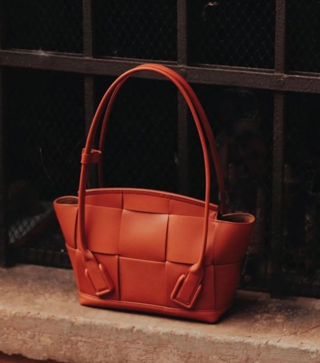 Daniel Lee quit! Hurry up and buy Bottega Veneta replica bags! (2022 Updated)-Best Quality Fake designer Bag Review, Replica designer bag ru Daniel Lee quit! Hurry up and buy Bottega Veneta replica bags! (2022 Updated)-Best Quality Fake designer Bag Review, Replica designer bag ru