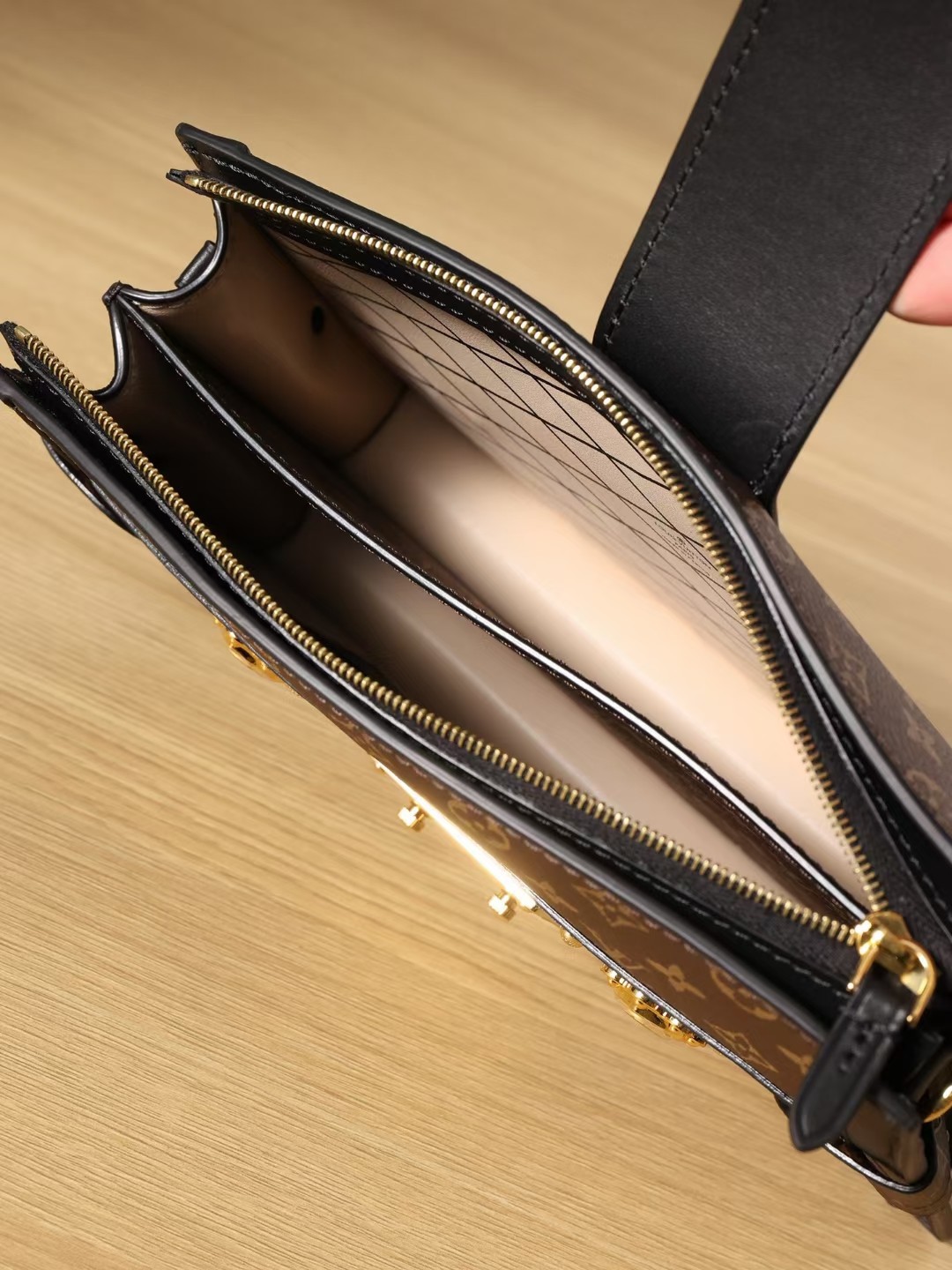 Louis Vuitton stores can not buy, why I buy top replica M43596 TRUNK CLUTCH bags? (2022 updated))-Best Quality Fake designer Bag Review, Replica designer bag ru Louis Vuitton stores can not buy, why I buy top replica M43596 TRUNK CLUTCH bags? (2022 updated))-Best Quality Fake designer Bag Review, Replica designer bag ru