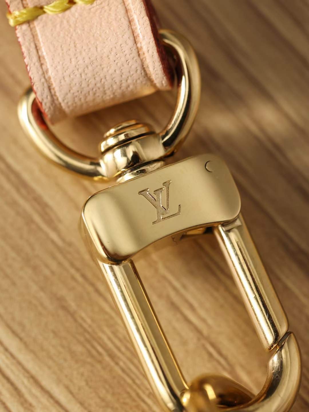 Louis Vuitton M40712 Pochette Accessoires top replica bag 23.5 x 13.5 x 4 cm hardware details (2022 Edition)-Best Quality Fake designer Bag Review, Replica designer bag ru