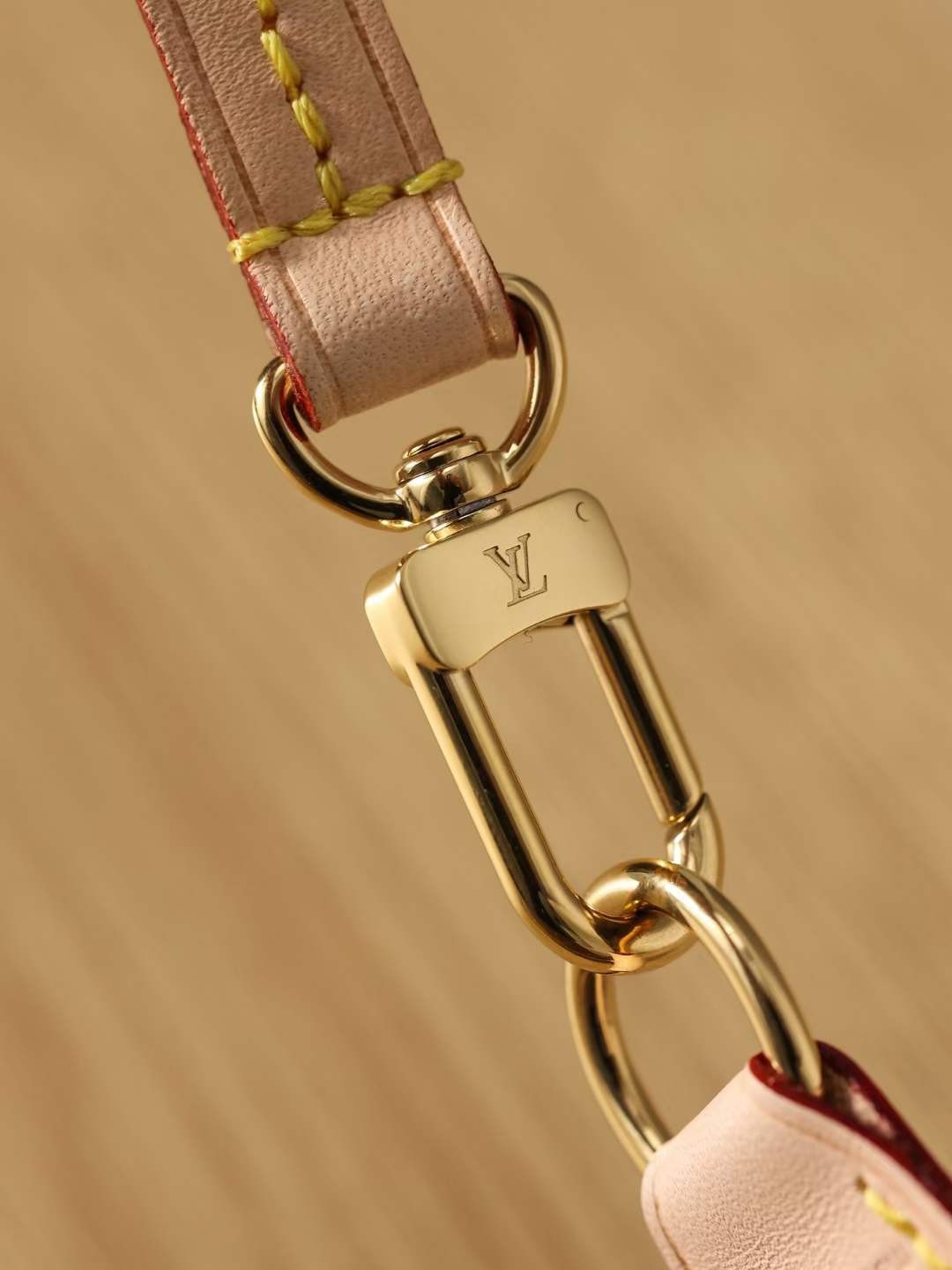 Louis Vuitton M40712 Pochette Accessoires top replica bag 23.5 x 13.5 x 4 cm hardware details (2022 Edition)-Best Quality Fake designer Bag Review, Replica designer bag ru
