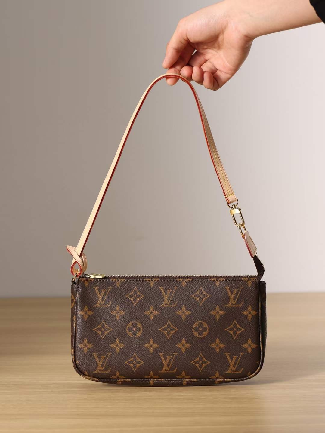 Louis Vuitton M40712 Pochette Accessoires top replica bag 23.5 x 13.5 x 4 cm (2022 Latest)-Best Quality Fake designer Bag Review, Replica designer bag ru Louis Vuitton M40712 Pochette Accessoires top replica bag 23.5 x 13.5 x 4 cm (2022 Latest)-Best Quality Fake designer Bag Review, Replica designer bag ru