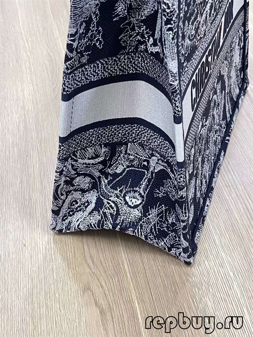 Dior Book Tote Small top replica bags 36cm (2022 Edition )-Best Quality Fake designer Bag Review, Replica designer bag ru Dior Book Tote Small top replica bags 36cm (2022 Edition )-Best Quality Fake designer Bag Review, Replica designer bag ru