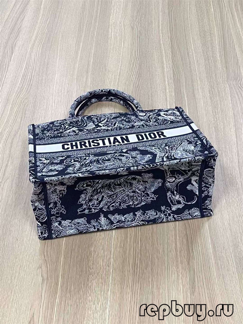 Dior Book Tote Small top replica bags 36cm (2022 Edition )-Best Quality Fake designer Bag Review, Replica designer bag ru Dior Book Tote Small top replica bags 36cm (2022 Edition )-Best Quality Fake designer Bag Review, Replica designer bag ru