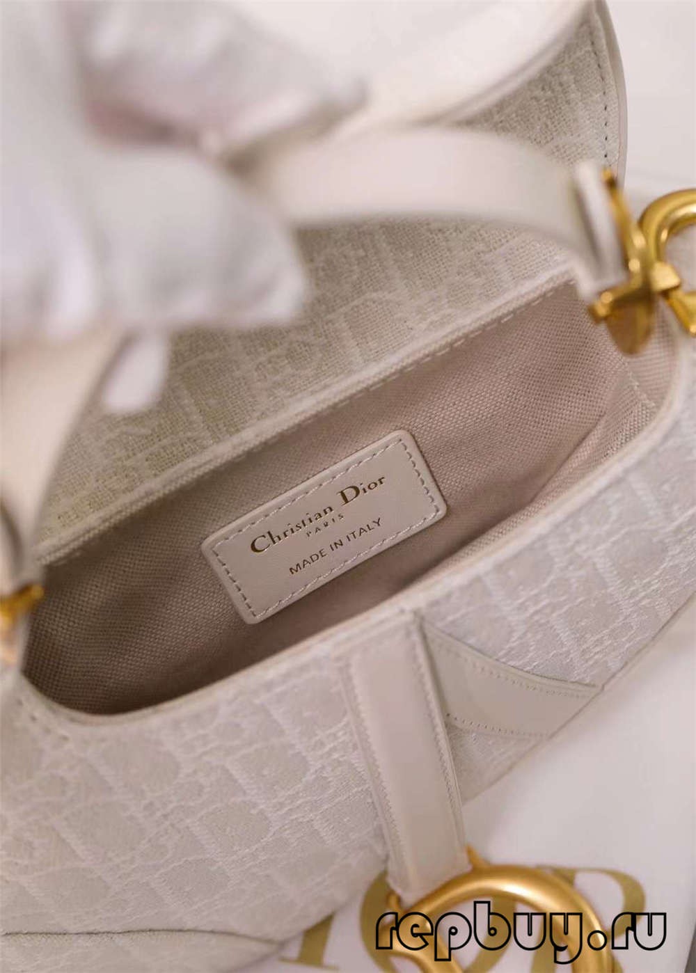 Dior Top Replica Bags White Saddle Bag 21cm Small Craft Details (2022 Latest)-Best Quality Fake designer Bag Review, Replica designer bag ru Dior Top Replica Bags White Saddle Bag 21cm Small Craft Details (2022 Latest)-Best Quality Fake designer Bag Review, Replica designer bag ru