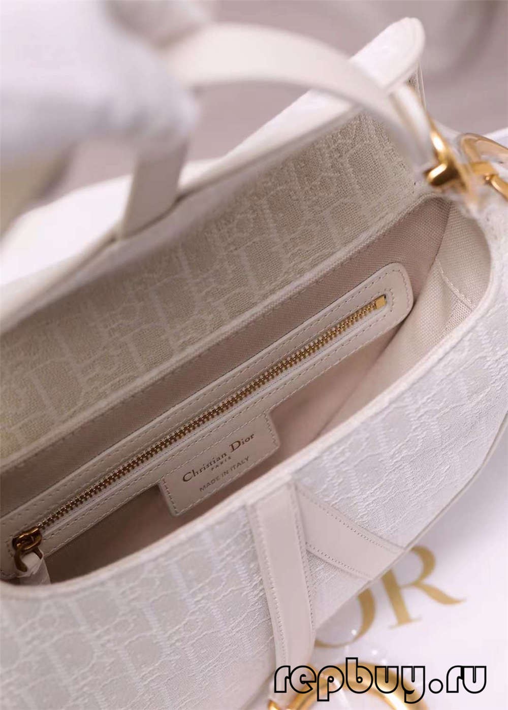 Dior Top Replica Bags White Saddle Bag 25cm Detail (2022 Updated)-Best Quality Fake designer Bag Review, Replica designer bag ru Dior Top Replica Bags White Saddle Bag 25cm Detail (2022 Updated)-Best Quality Fake designer Bag Review, Replica designer bag ru