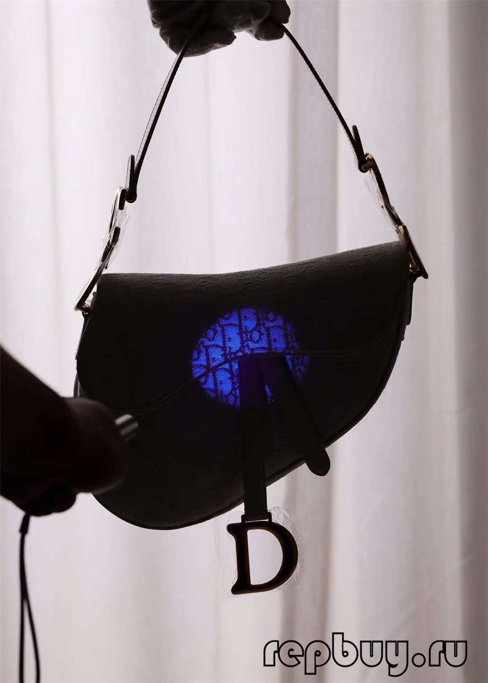 Dior top replica bags white saddle bag large 25cm fluorescent effect details (2022 Latest)-Best Quality Fake designer Bag Review, Replica designer bag ru Dior top replica bags white saddle bag large 25cm fluorescent effect details (2022 Latest)-Best Quality Fake designer Bag Review, Replica designer bag ru