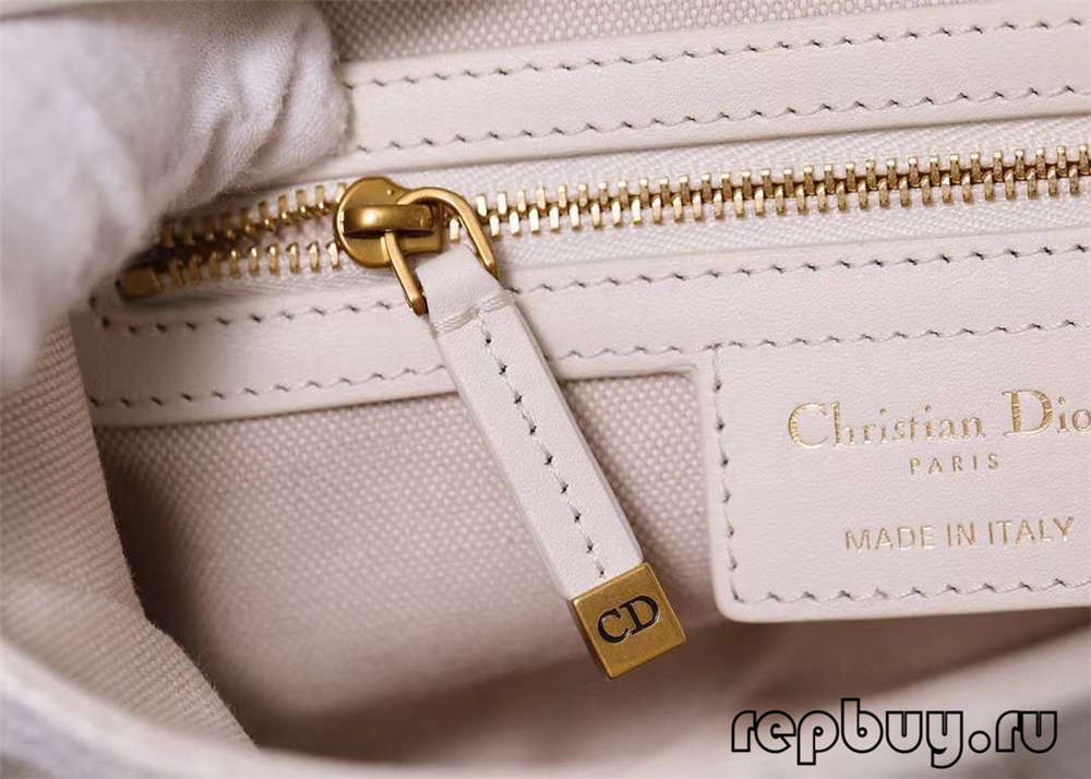 Dior Top Replica Bags White Saddle Bag 25cm Detail (2022 Updated)-Best Quality Fake designer Bag Review, Replica designer bag ru Dior Top Replica Bags White Saddle Bag 25cm Detail (2022 Updated)-Best Quality Fake designer Bag Review, Replica designer bag ru