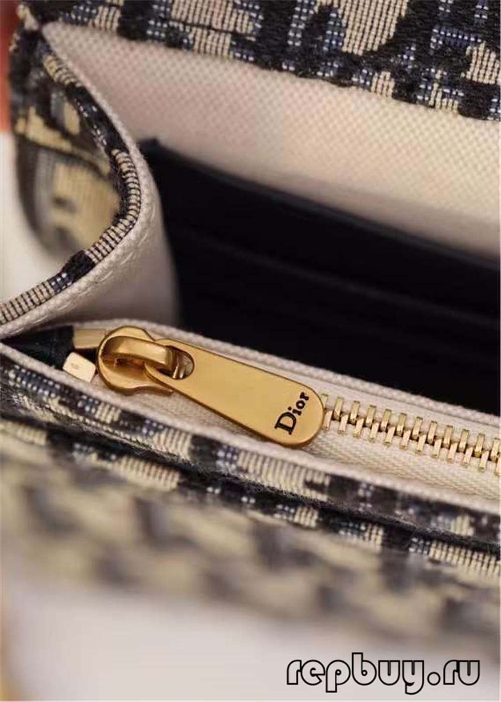 Dior top replica saddle clutch bag 22cm blue jacquard fabric Oblique print craft details (2022 Edition)-Best Quality Fake designer Bag Review, Replica designer bag ru Dior top replica saddle clutch bag 22cm blue jacquard fabric Oblique print craft details (2022 Edition)-Best Quality Fake designer Bag Review, Replica designer bag ru