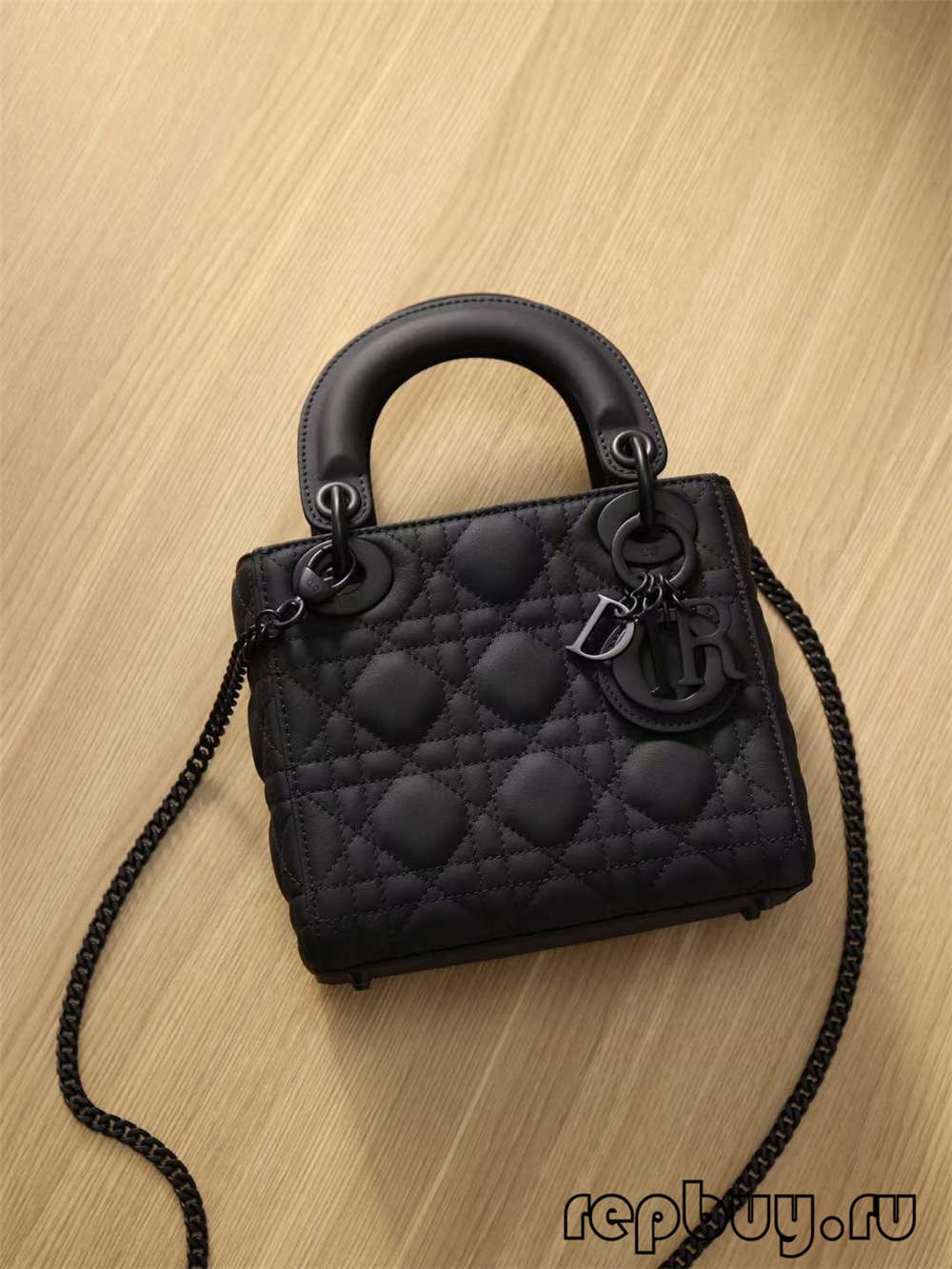 LADY DIOR Mini Black Top Replica Handbag Matte Cowhide Shoulder Strap and Zipper Detail (2022 Updated)-Best Quality Fake designer Bag Review, Replica designer bag ru LADY DIOR Mini Black Top Replica Handbag Matte Cowhide Shoulder Strap and Zipper Detail (2022 Updated)-Best Quality Fake designer Bag Review, Replica designer bag ru