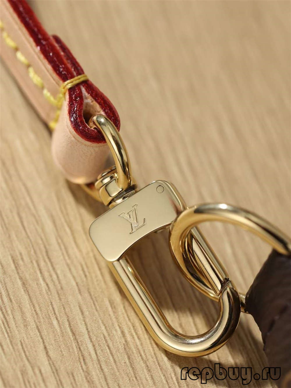 Louis Vuitton M40712 Pochette Accessoires top replica handbags Closure Logo and hardware details (2022 Special)-Best Quality Fake designer Bag Review, Replica designer bag ru Louis Vuitton M40712 Pochette Accessoires top replica handbags Closure Logo and hardware details (2022 Special)-Best Quality Fake designer Bag Review, Replica designer bag ru