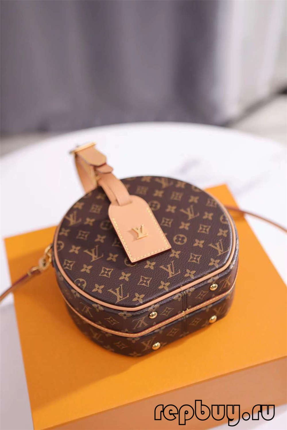 Louis Vuitton M43514 PETITE BOITE CHAPEAU 17.5cm top replica bags Hardware and craft details (2022 Edition)-Best Quality Fake designer Bag Review, Replica designer bag ru