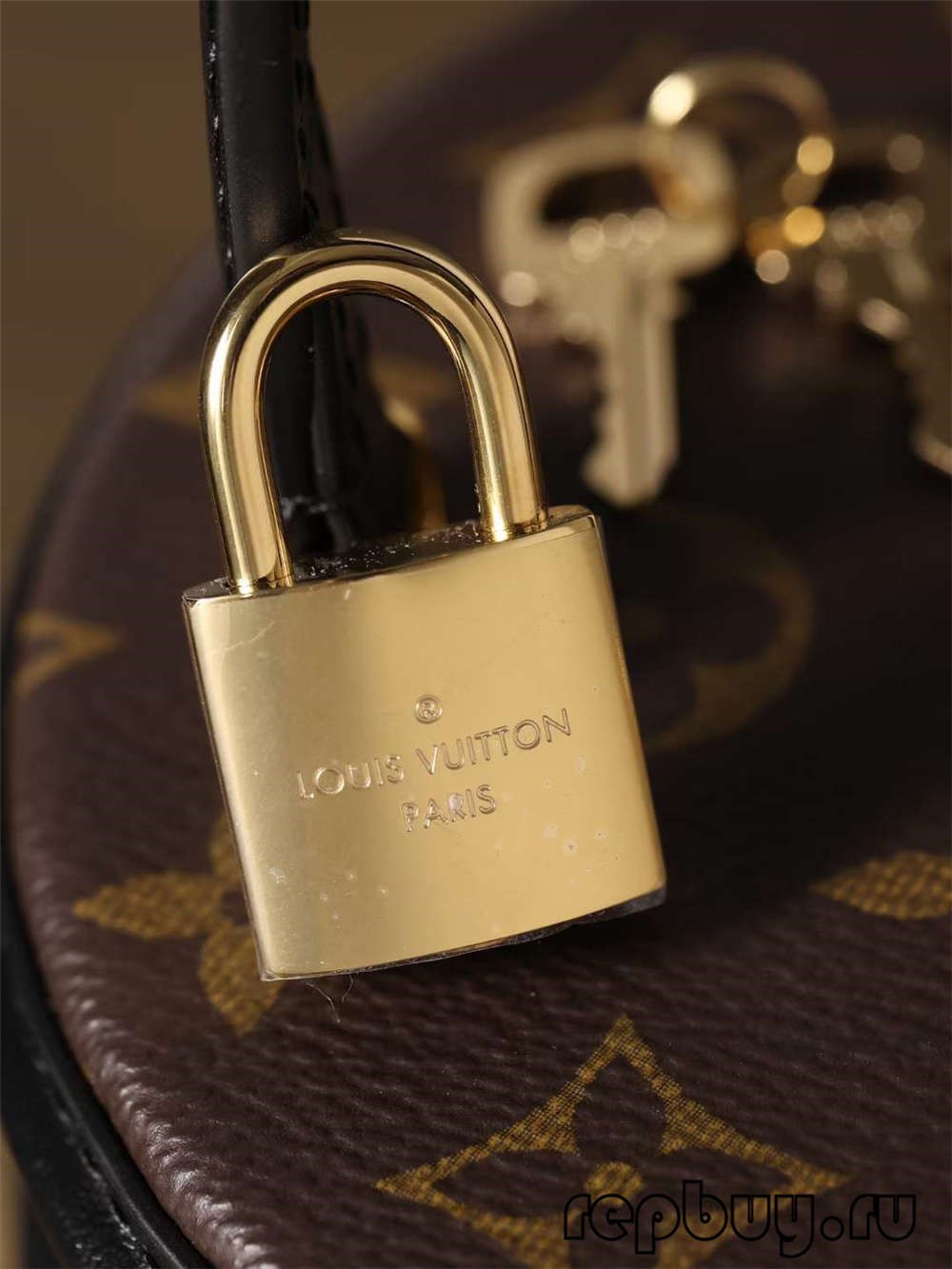 Louis Vuitton M43986 CANNES top replica handbags Hardware and interior pocket details (2022 Updated)-Best Quality Fake designer Bag Review, Replica designer bag ru