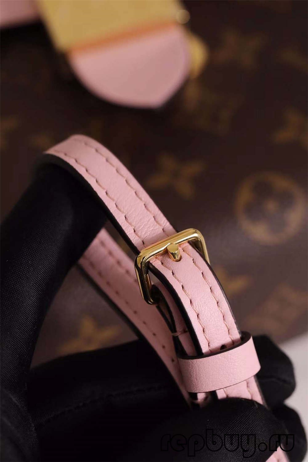 Louis Vuitton M44080 20cm Lock BB Pink Top Replica Bags (2022 Edition)-Best Quality Fake designer Bag Review, Replica designer bag ru Louis Vuitton M44080 20cm Lock BB Pink Top Replica Bags (2022 Edition)-Best Quality Fake designer Bag Review, Replica designer bag ru