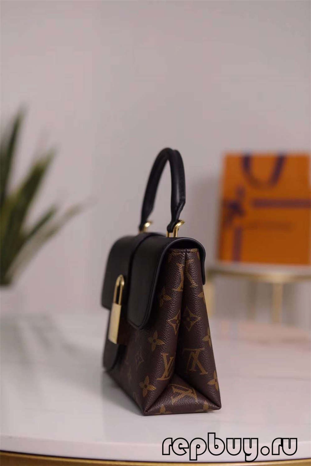 Louis Vuitton M44141 20cm Lock BB Black top replica bags (2022 Special)-Best Quality Fake designer Bag Review, Replica designer bag ru Louis Vuitton M44141 20cm Lock BB Black top replica bags (2022 Special)-Best Quality Fake designer Bag Review, Replica designer bag ru