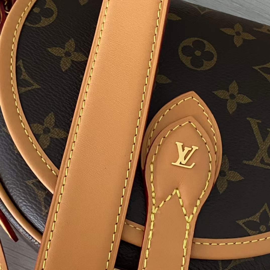 Louis Vuitton M44860 Tambourin top replica handbags Logo and stitching details (2022 Updated)-Best Quality Fake designer Bag Review, Replica designer bag ru Louis Vuitton M44860 Tambourin top replica handbags Logo and stitching details (2022 Updated)-Best Quality Fake designer Bag Review, Replica designer bag ru