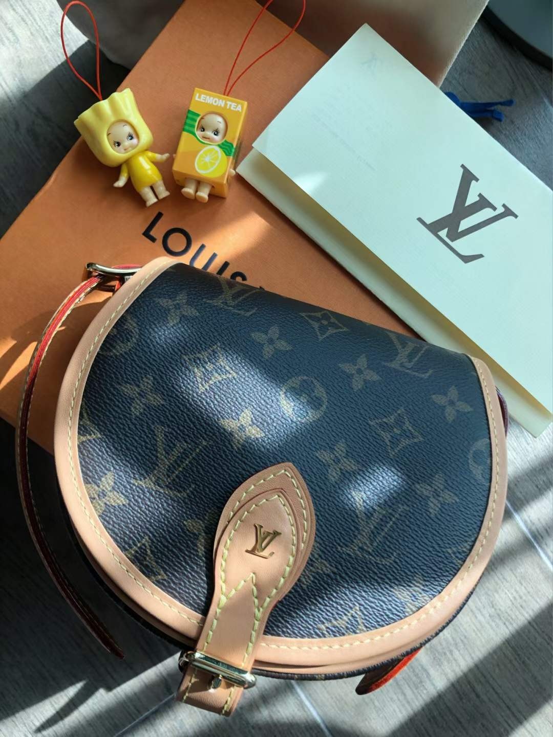 Louis Vuitton M44860 Tambourin Top Replica Handbags Customer’s photo (2022 Special)-Best Quality Fake designer Bag Review, Replica designer bag ru Louis Vuitton M44860 Tambourin Top Replica Handbags Customer’s photo (2022 Special)-Best Quality Fake designer Bag Review, Replica designer bag ru