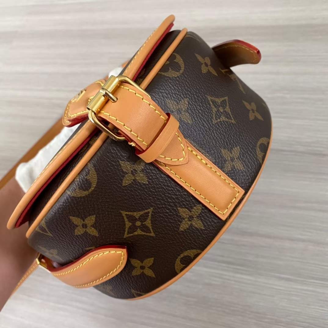 Louis Vuitton M44860 Tambourin Top Replica Handbag Exterior and Details (2022 Edition)-Best Quality Fake designer Bag Review, Replica designer bag ru Louis Vuitton M44860 Tambourin Top Replica Handbag Exterior and Details (2022 Edition)-Best Quality Fake designer Bag Review, Replica designer bag ru