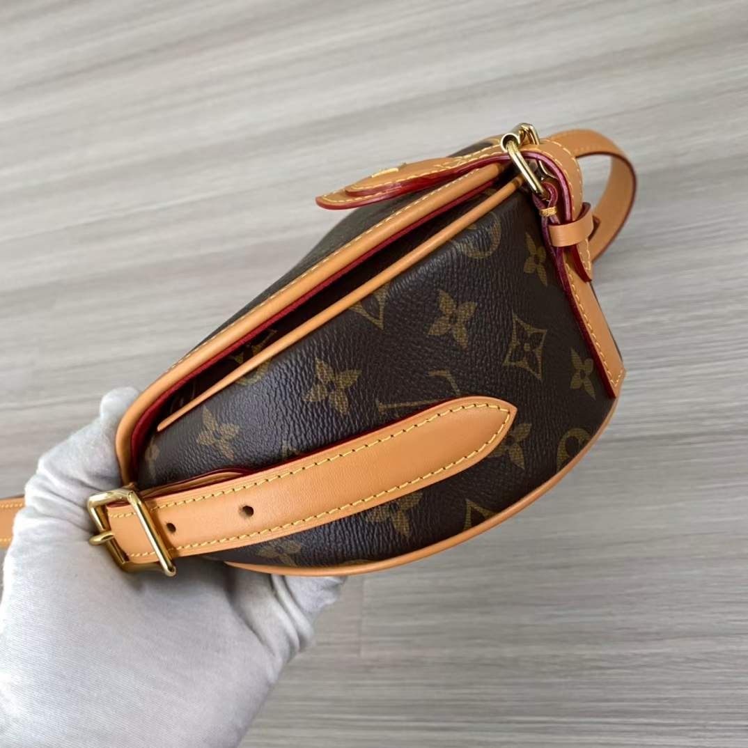 Louis Vuitton M44860 Tambourin Top Replica Handbag Exterior and Details (2022 Edition)-Best Quality Fake designer Bag Review, Replica designer bag ru Louis Vuitton M44860 Tambourin Top Replica Handbag Exterior and Details (2022 Edition)-Best Quality Fake designer Bag Review, Replica designer bag ru