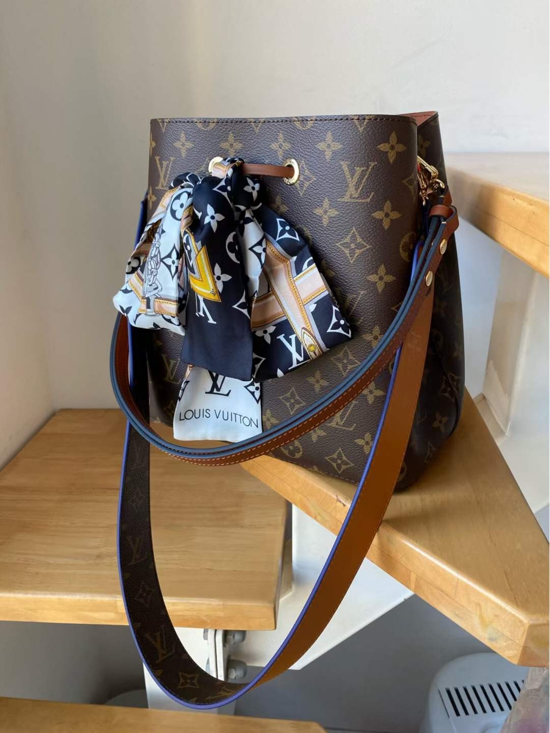 Louis Vuitton M44887 NÉONOÉ Top Replica Handbag Carrying Effect (2022 Latest)-Best Quality Fake designer Bag Review, Replica designer bag ru Louis Vuitton M44887 NÉONOÉ Top Replica Handbag Carrying Effect (2022 Latest)-Best Quality Fake designer Bag Review, Replica designer bag ru