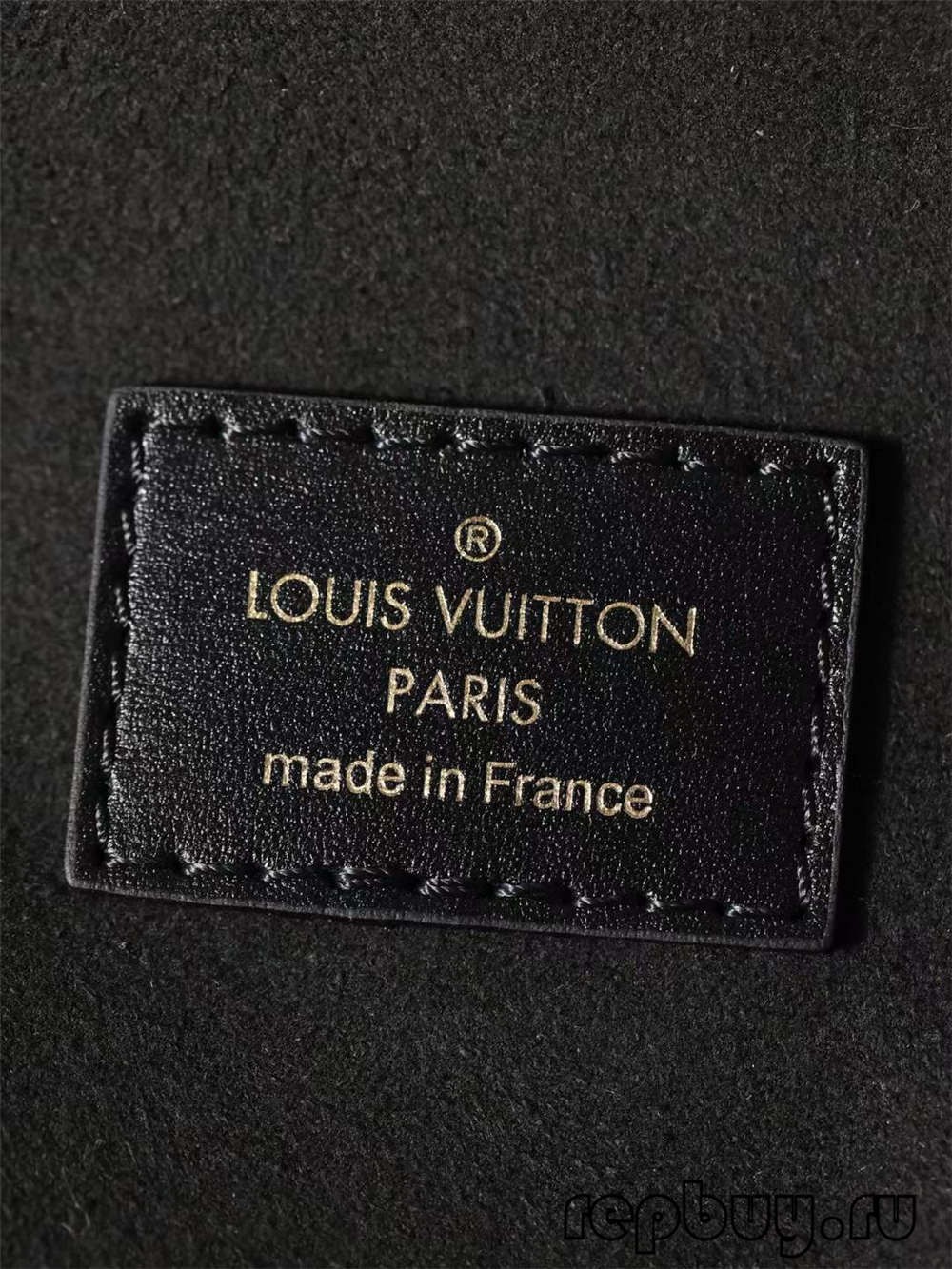 Louis Vuitton M45165 VANITY Small Top Replica Handbag Logo and Closure Detail (2022 Updated)-Best Quality Fake designer Bag Review, Replica designer bag ru Louis Vuitton M45165 VANITY Small Top Replica Handbag Logo and Closure Detail (2022 Updated)-Best Quality Fake designer Bag Review, Replica designer bag ru