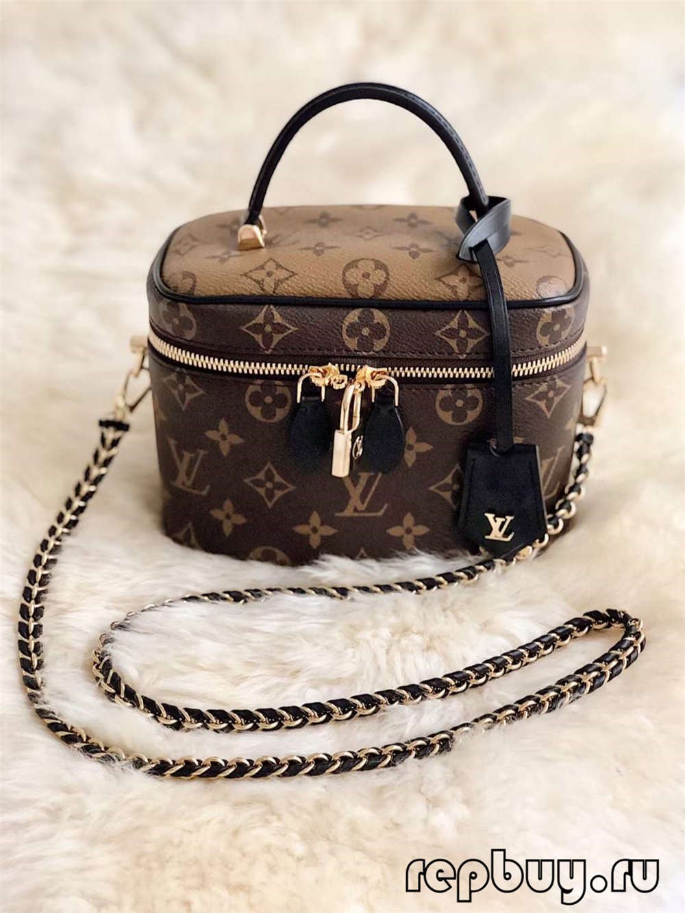 Louis Vuitton M45165 Vanity Small Top Replica Handbag Daily Use Effect (2022 Edition)-Best Quality Fake designer Bag Review, Replica designer bag ru