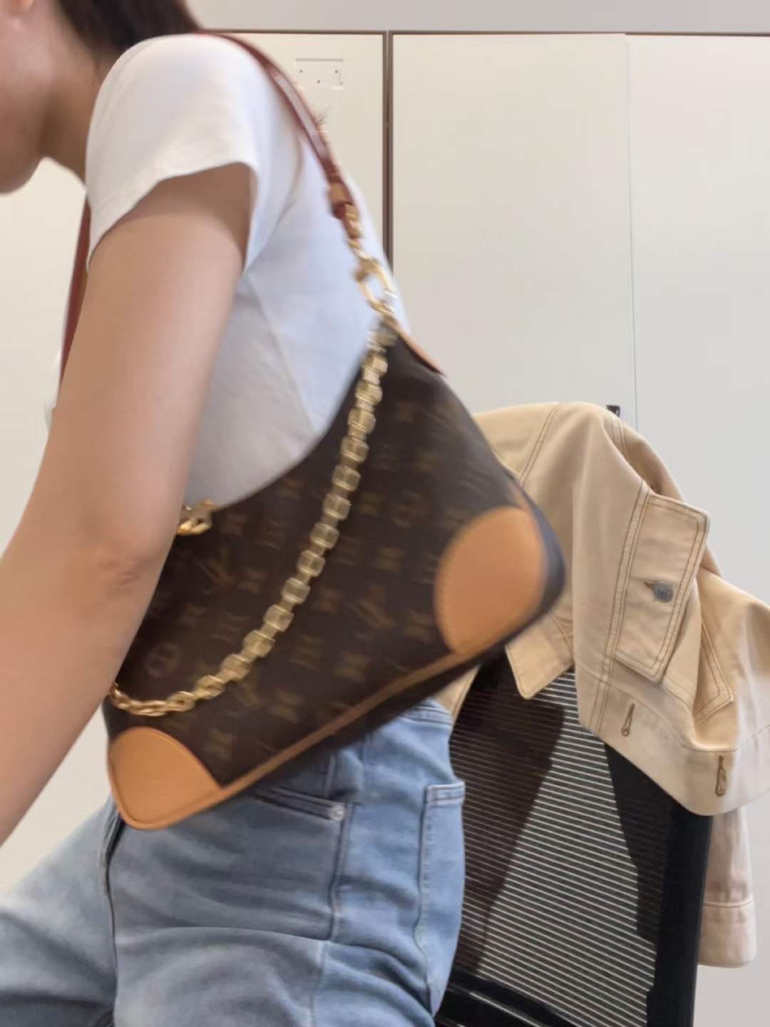 Louis Vuitton M45832 croissant with yellow leather Boulogne top replica handbags Upper body effect (2022 Updated)-Best Quality Fake designer Bag Review, Replica designer bag ru Louis Vuitton M45832 croissant with yellow leather Boulogne top replica handbags Upper body effect (2022 Updated)-Best Quality Fake designer Bag Review, Replica designer bag ru