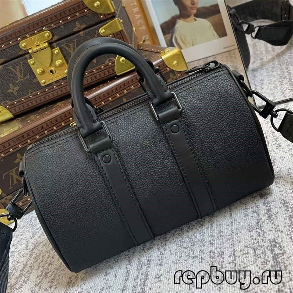 图片包含 装饰品, 袋子
描述已自动生成