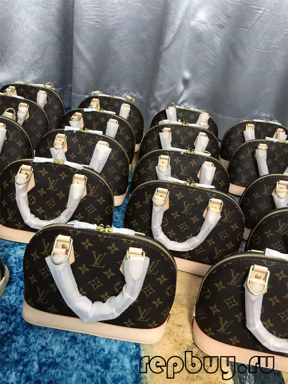Louis Vuitton M53152 Alma BB top quality replica bags (2022 Latest)-Best Quality Fake designer Bag Review, Replica designer bag ru