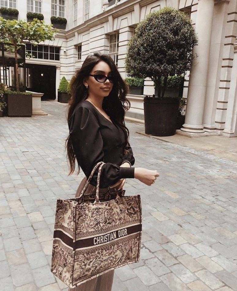 The most comprehensive Dior Book Tote introduction and replica bags buying advice (2022 update)-Best Quality Fake designer Bag Review, Replica designer bag ru The most comprehensive Dior Book Tote introduction and replica bags buying advice (2022 update)-Best Quality Fake designer Bag Review, Replica designer bag ru
