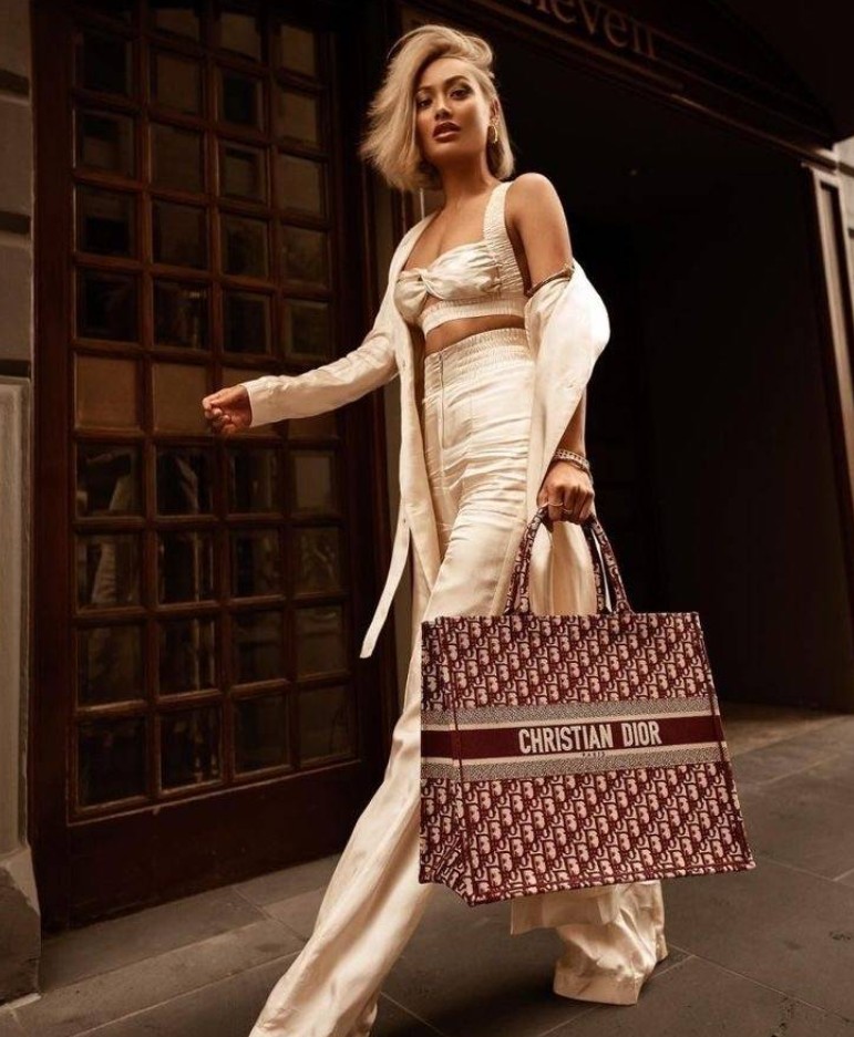 The most comprehensive Dior Book Tote introduction and replica bags buying advice (2022 update)-Best Quality Fake designer Bag Review, Replica designer bag ru The most comprehensive Dior Book Tote introduction and replica bags buying advice (2022 update)-Best Quality Fake designer Bag Review, Replica designer bag ru