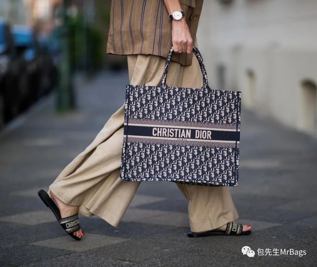 The hottest 13 large bags, which is the most suitable for small girls? (2023 updated)-Best Quality Fake designer Bag Review, Replica designer bag ru The hottest 13 large bags, which is the most suitable for small girls? (2023 updated)-Best Quality Fake designer Bag Review, Replica designer bag ru