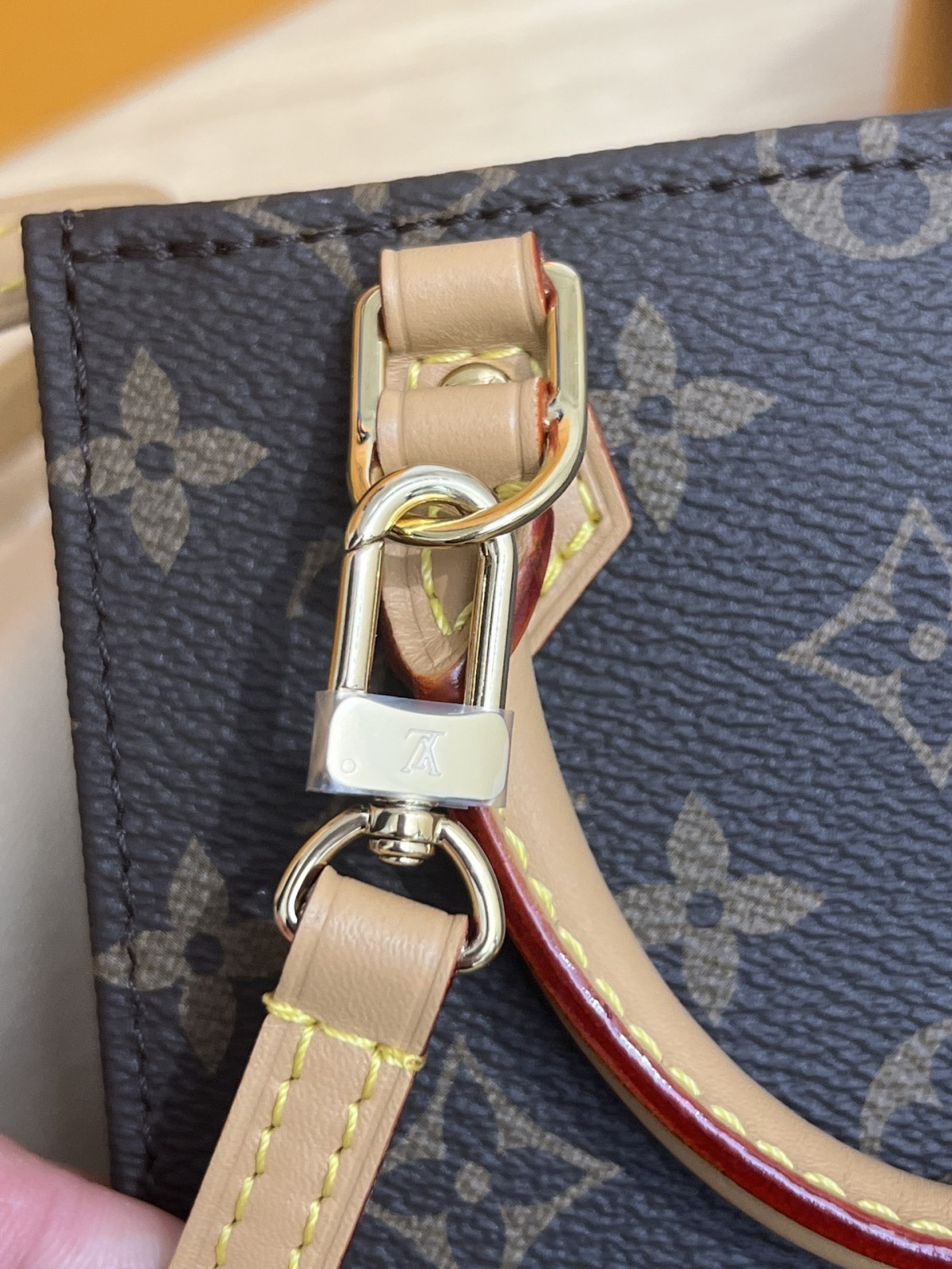 How good quality is a Shebag Louis Vuitton PETIT SAC PLAT bag(2023 udpated)-Best Quality Fake designer Bag Review, Replica designer bag ru How good quality is a Shebag Louis Vuitton PETIT SAC PLAT bag(2023 udpated)-Best Quality Fake designer Bag Review, Replica designer bag ru