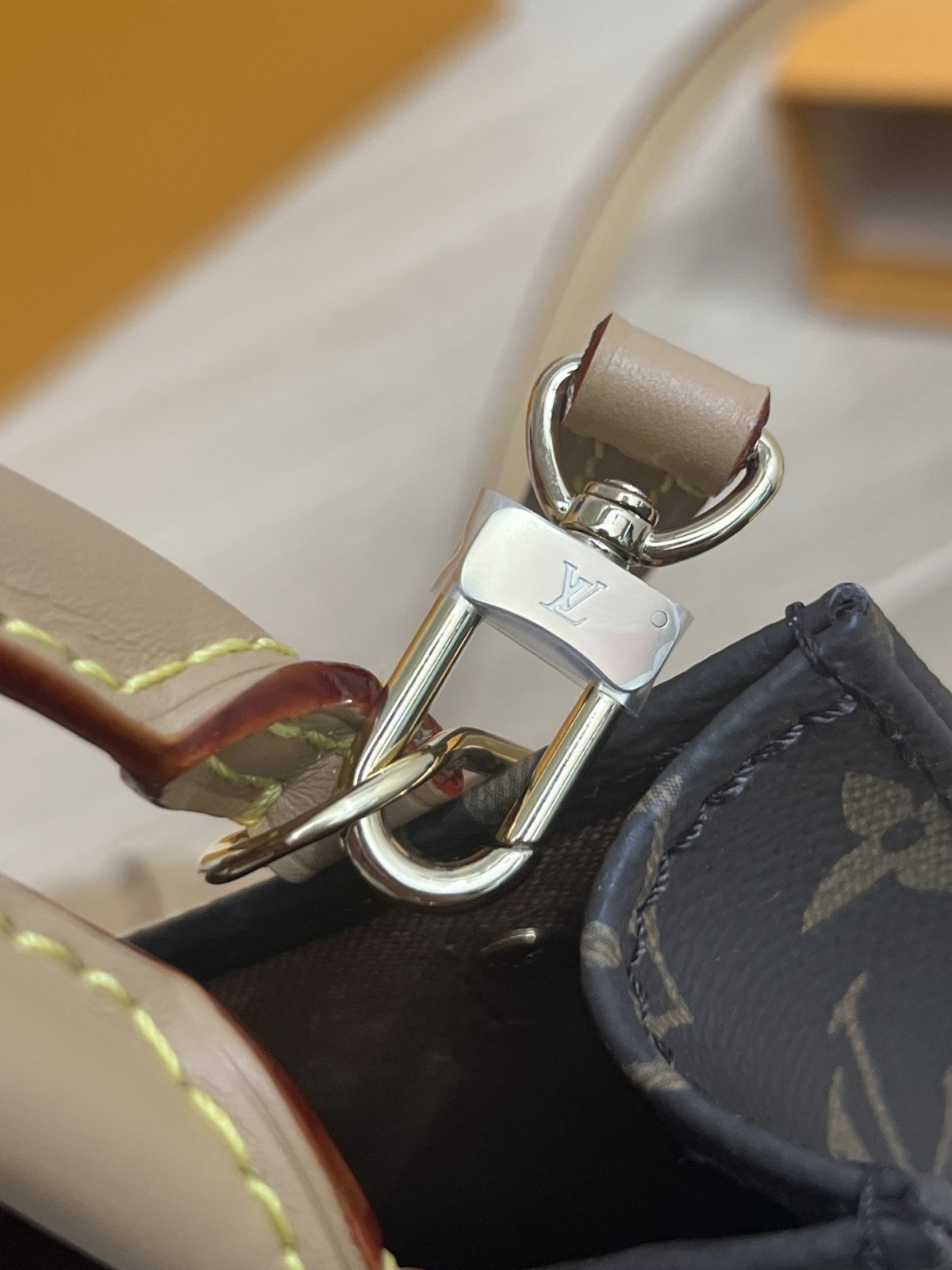 How good quality is a Shebag Louis Vuitton PETIT SAC PLAT bag(2023 udpated)-Best Quality Fake designer Bag Review, Replica designer bag ru How good quality is a Shebag Louis Vuitton PETIT SAC PLAT bag(2023 udpated)-Best Quality Fake designer Bag Review, Replica designer bag ru