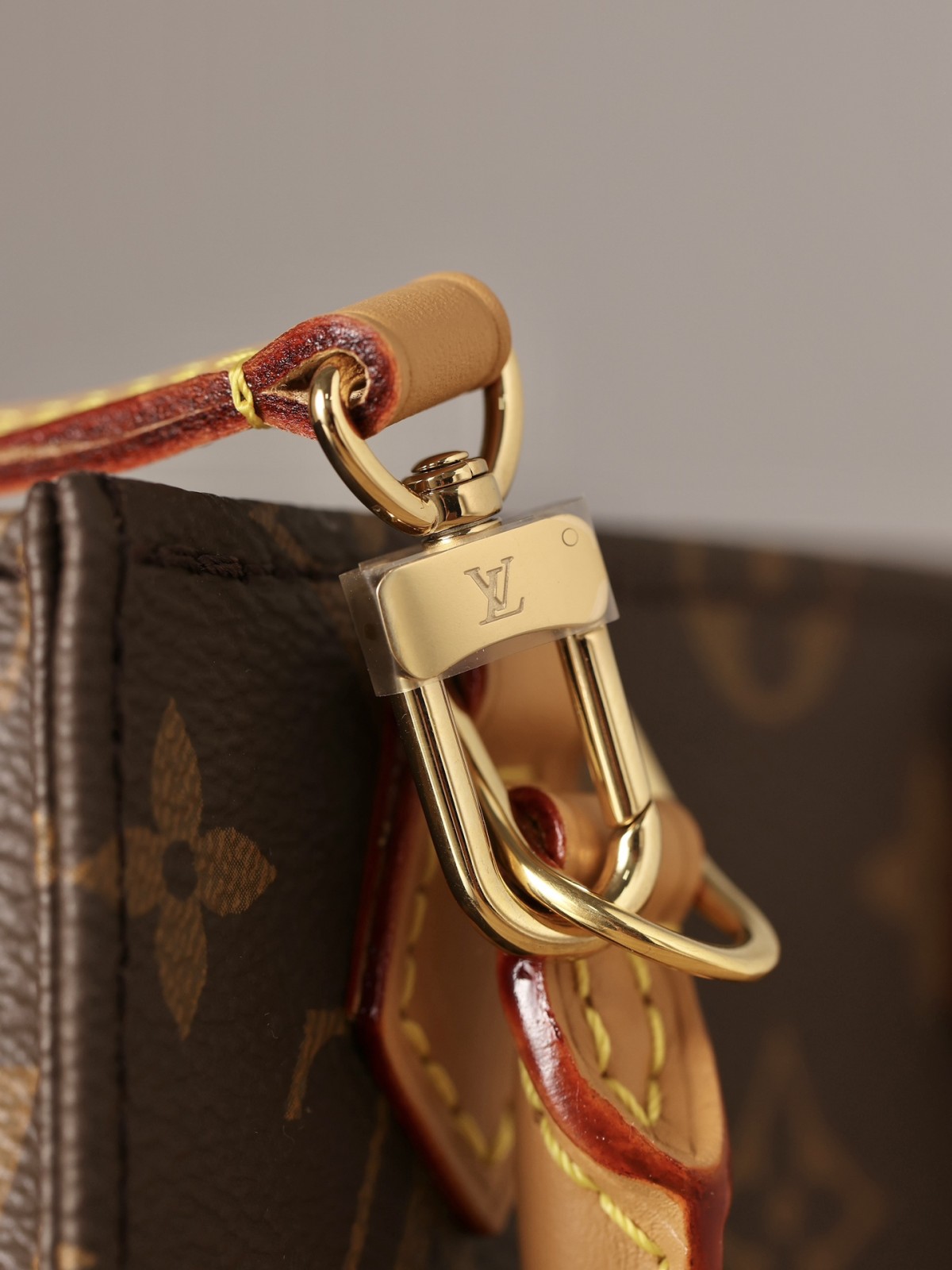 How good quality is a Shebag Louis Vuitton PETIT SAC PLAT bag(2023 udpated)-Best Quality Fake designer Bag Review, Replica designer bag ru How good quality is a Shebag Louis Vuitton PETIT SAC PLAT bag(2023 udpated)-Best Quality Fake designer Bag Review, Replica designer bag ru