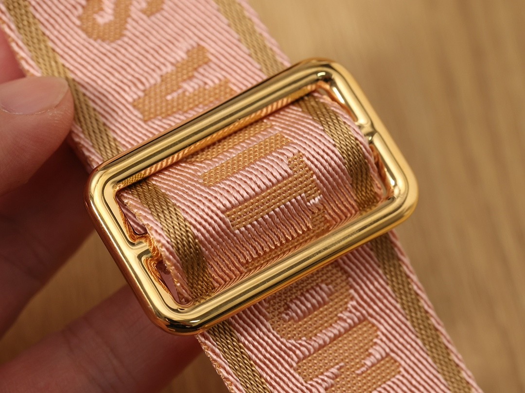 How good quality is a Shebag Louis Vuitton Multi Pochette bag? (2023 Week 42)-Best Quality Fake designer Bag Review, Replica designer bag ru How good quality is a Shebag Louis Vuitton Multi Pochette bag? (2023 Week 42)-Best Quality Fake designer Bag Review, Replica designer bag ru