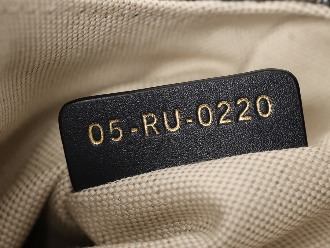 How good quality is a Shebag Dior Saddle bag and Montaigne 30 bag? (2023 Week 42)-Best Quality Fake designer Bag Review, Replica designer bag ru How good quality is a Shebag Dior Saddle bag and Montaigne 30 bag? (2023 Week 42)-Best Quality Fake designer Bag Review, Replica designer bag ru