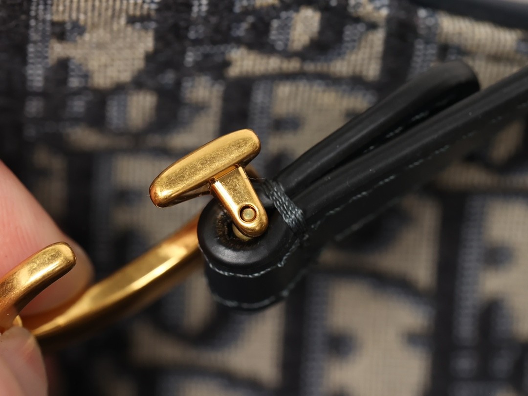 How good quality is a Shebag Dior Saddle bag and Montaigne 30 bag? (2023 Week 42)-Best Quality Fake designer Bag Review, Replica designer bag ru How good quality is a Shebag Dior Saddle bag and Montaigne 30 bag? (2023 Week 42)-Best Quality Fake designer Bag Review, Replica designer bag ru