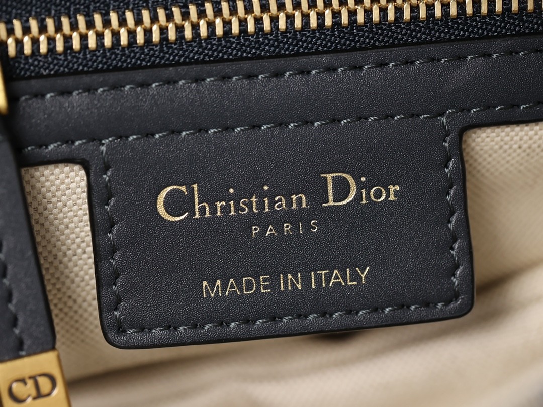 How good quality is a Shebag Dior Saddle bag and Montaigne 30 bag? (2023 Week 42)-Best Quality Fake designer Bag Review, Replica designer bag ru How good quality is a Shebag Dior Saddle bag and Montaigne 30 bag? (2023 Week 42)-Best Quality Fake designer Bag Review, Replica designer bag ru