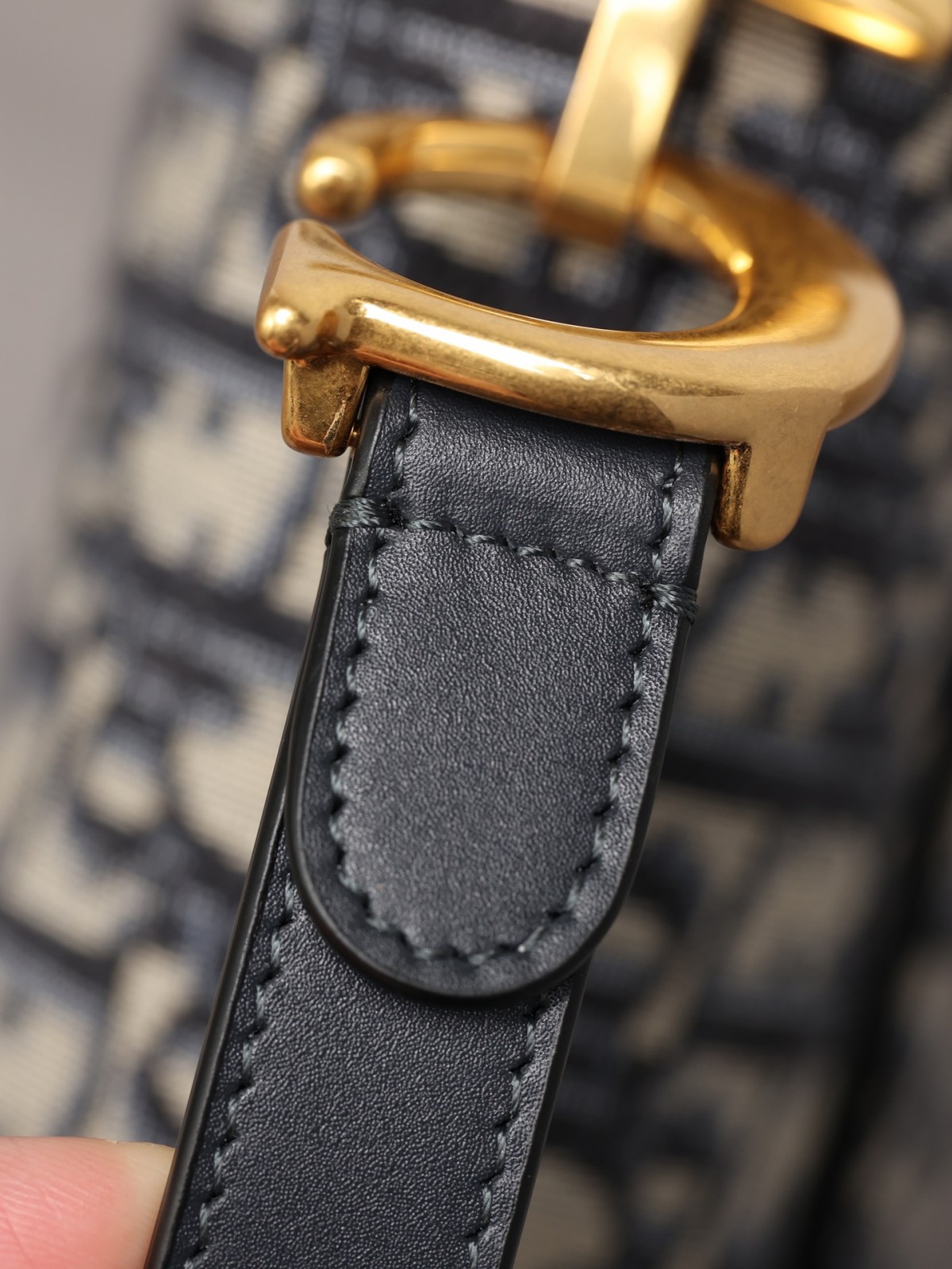 How good quality is a Shebag Dior Saddle bag and Montaigne 30 bag? (2023 Week 42)-Best Quality Fake designer Bag Review, Replica designer bag ru How good quality is a Shebag Dior Saddle bag and Montaigne 30 bag? (2023 Week 42)-Best Quality Fake designer Bag Review, Replica designer bag ru