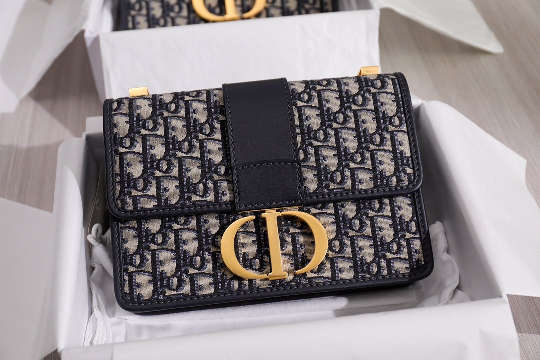 How good quality is a Shebag Dior Saddle bag and Montaigne 30 bag? (2023 Week 42)-Best Quality Fake designer Bag Review, Replica designer bag ru How good quality is a Shebag Dior Saddle bag and Montaigne 30 bag? (2023 Week 42)-Best Quality Fake designer Bag Review, Replica designer bag ru