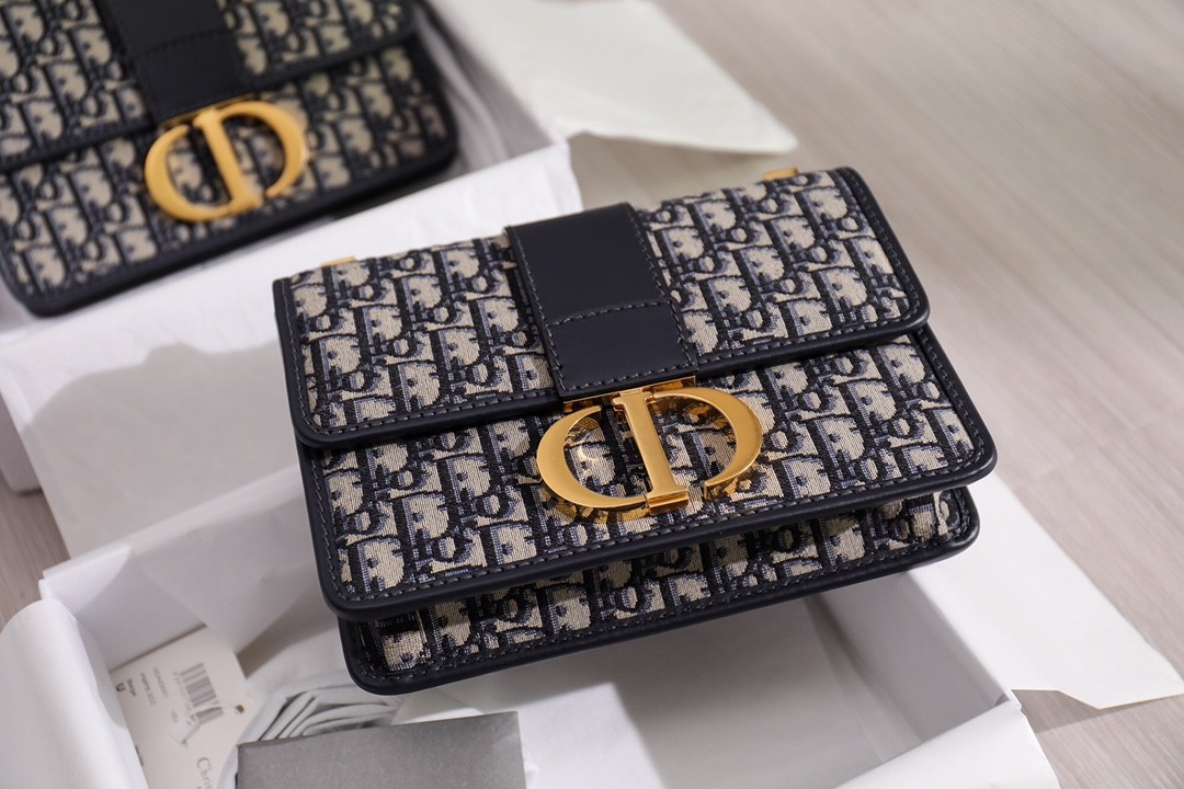 How good quality is a Shebag Dior Saddle bag and Montaigne 30 bag? (2023 Week 42)-Best Quality Fake designer Bag Review, Replica designer bag ru How good quality is a Shebag Dior Saddle bag and Montaigne 30 bag? (2023 Week 42)-Best Quality Fake designer Bag Review, Replica designer bag ru