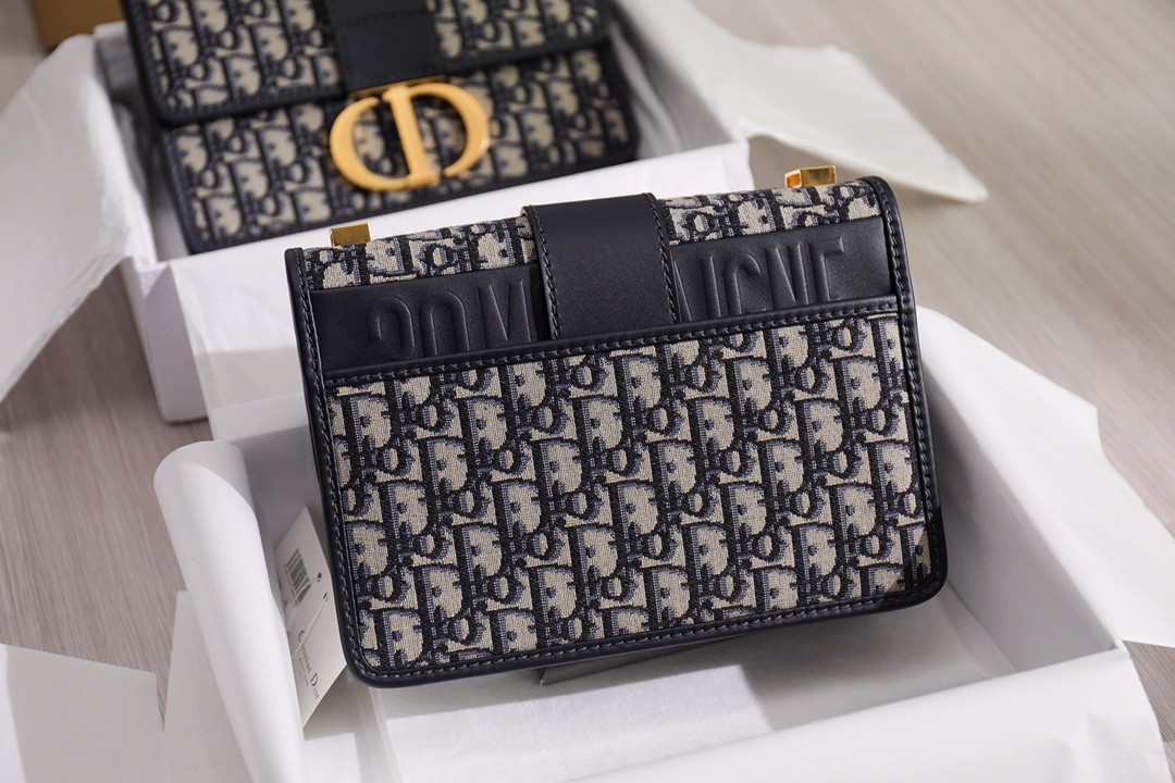 How good quality is a Shebag Dior Saddle bag and Montaigne 30 bag? (2023 Week 42)-Best Quality Fake designer Bag Review, Replica designer bag ru How good quality is a Shebag Dior Saddle bag and Montaigne 30 bag? (2023 Week 42)-Best Quality Fake designer Bag Review, Replica designer bag ru
