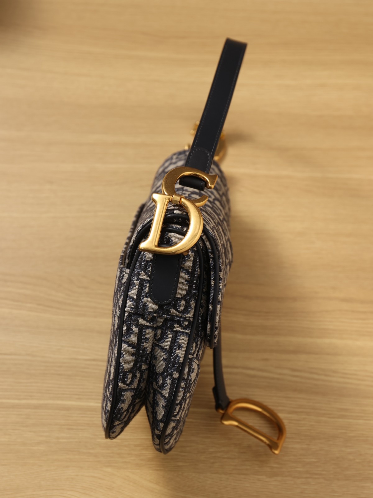 How good quality is a Shebag Dior Saddle bag and Montaigne 30 bag? (2023 Week 42)-Best Quality Fake designer Bag Review, Replica designer bag ru How good quality is a Shebag Dior Saddle bag and Montaigne 30 bag? (2023 Week 42)-Best Quality Fake designer Bag Review, Replica designer bag ru