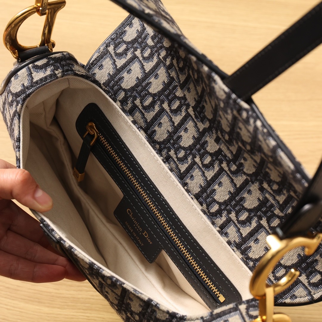 How good quality is a Shebag Dior Saddle bag and Montaigne 30 bag? (2023 Week 42)-Best Quality Fake designer Bag Review, Replica designer bag ru How good quality is a Shebag Dior Saddle bag and Montaigne 30 bag? (2023 Week 42)-Best Quality Fake designer Bag Review, Replica designer bag ru
