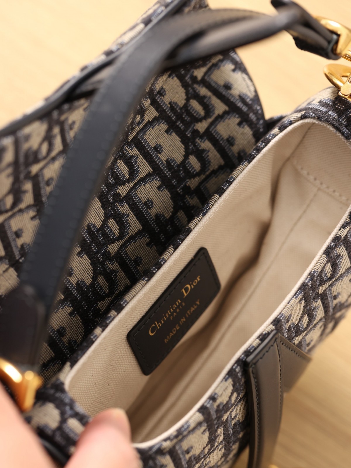 How good quality is a Shebag Dior Saddle bag and Montaigne 30 bag? (2023 Week 42)-Best Quality Fake designer Bag Review, Replica designer bag ru How good quality is a Shebag Dior Saddle bag and Montaigne 30 bag? (2023 Week 42)-Best Quality Fake designer Bag Review, Replica designer bag ru