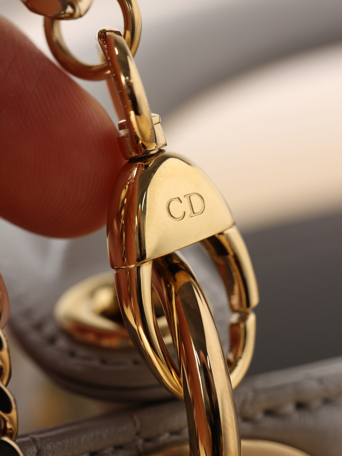 How good quality is a Shebag Lady Dior bag? (2023 Week 42)-Best Quality Fake designer Bag Review, Replica designer bag ru How good quality is a Shebag Lady Dior bag? (2023 Week 42)-Best Quality Fake designer Bag Review, Replica designer bag ru