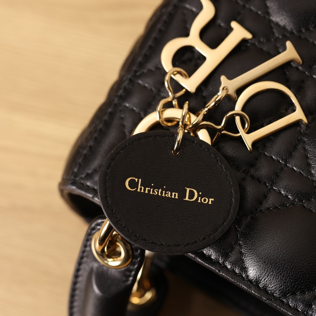 How good quality is a Shebag Lady Dior bag? (2023 Week 42)-Best Quality Fake designer Bag Review, Replica designer bag ru How good quality is a Shebag Lady Dior bag? (2023 Week 42)-Best Quality Fake designer Bag Review, Replica designer bag ru